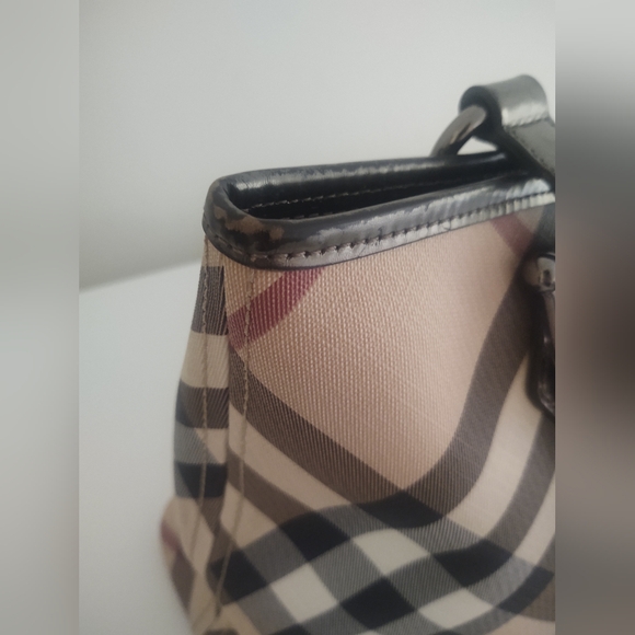 Burberry Nova Check Medium Tote - Picture 5 of 15